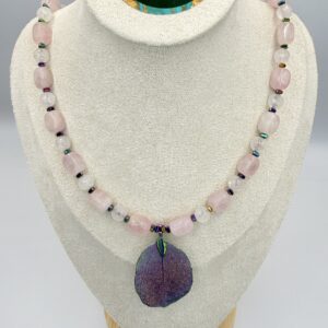 Naszyjnik z kwarcu różowego