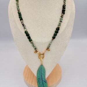 Naszyjnik z pereł słodkowodnych i Jadeitu